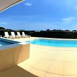 Sunny Terrace And Modern Comforts By The Pool * Bibione