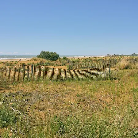 Sunny Terrace And Modern Comforts By The Pool