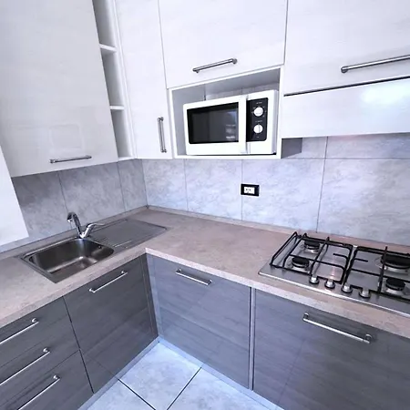 דירה Sunny Terrace And Modern Comforts By The Pool