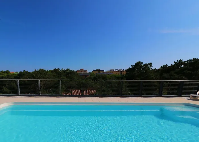 Appartamento Sunny Terrace And Modern Comforts By The Pool Bibione