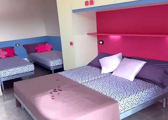 Sunny Terrace And Modern Comforts By The Pool